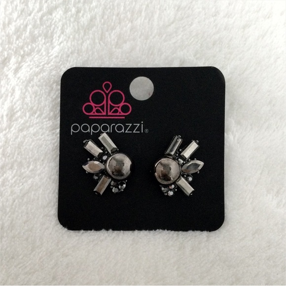 PAPARAZZI “Radical Radiance” Black Metallic Studs, Stocking Stuffer – NWT - Picture 7 of 13